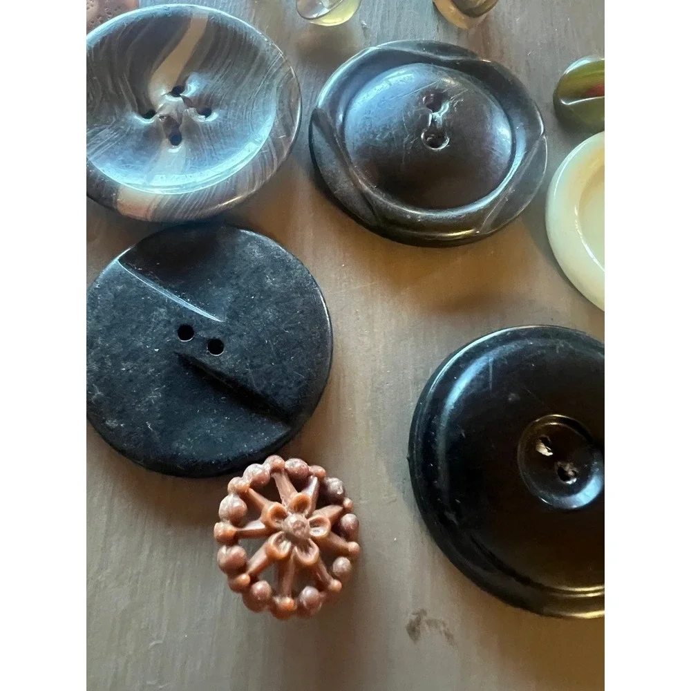 Vintage Button Lot 15pc Mix Carved Marbled Toggle Cratfs Art MCM Retro Upcycle